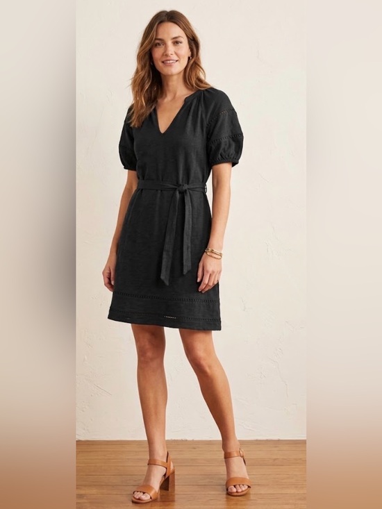 Boden Dresses & Skirts - Boden Black V-Neck Tie-Waist Puff Sleeve Dress